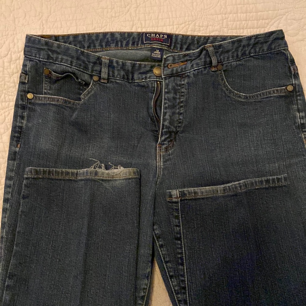 Chaps denim jeans size 14 but fit more like a 12 to me. A little frayed hem.